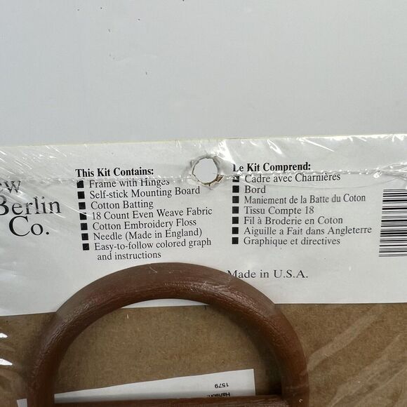 Best Friends Floral Counted Cross Stitch Kit Photo Frame New Berlin #3539 NEW - Picture 7 of 7